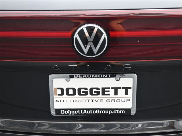 2025 Volkswagen Atlas Cross Sport SEL R-Line photo 15