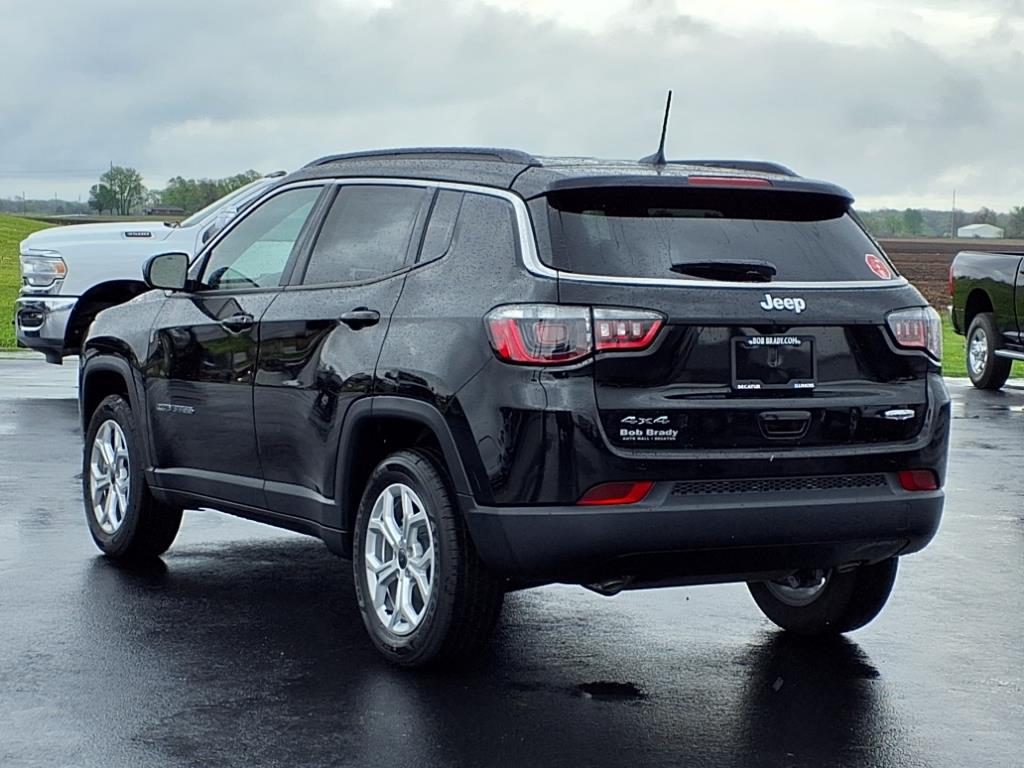 2025 Jeep Compass Latitude photo 12