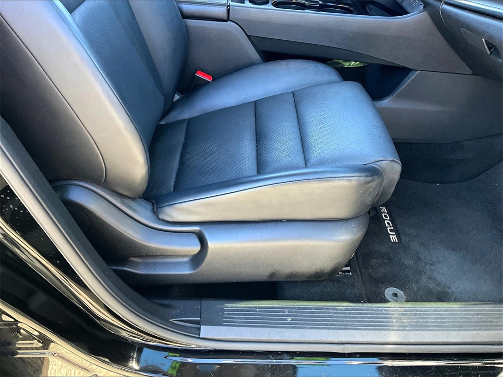 2023 Nissan Rogue SV photo 36