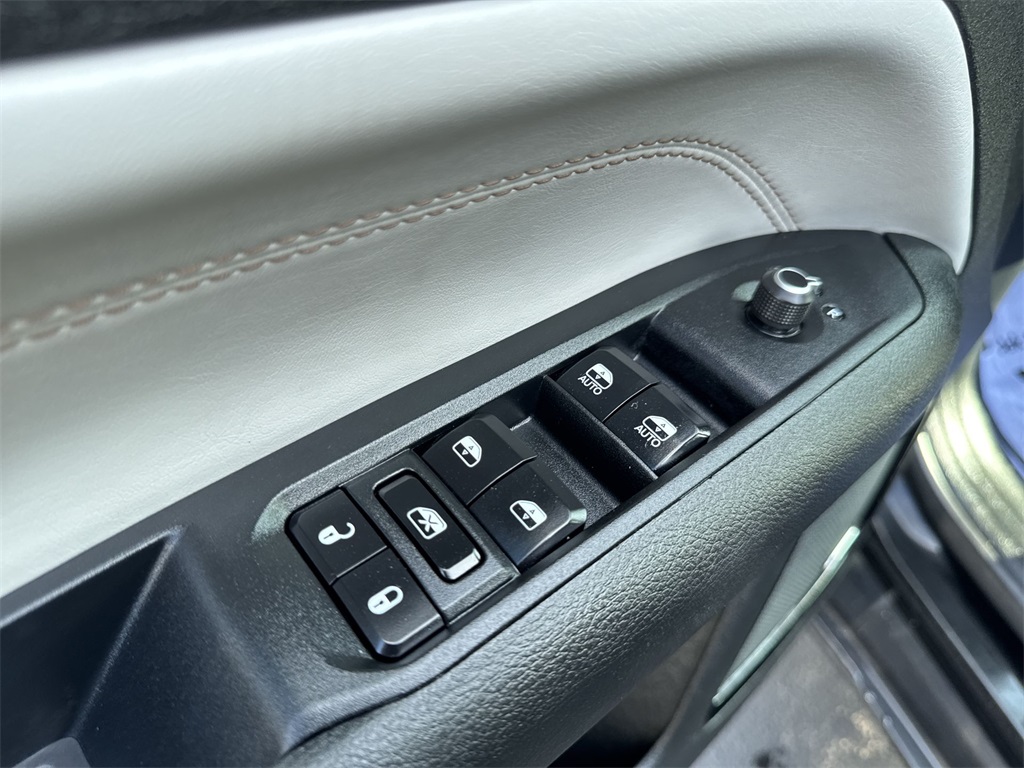 2024 Jeep Compass Limited photo 18
