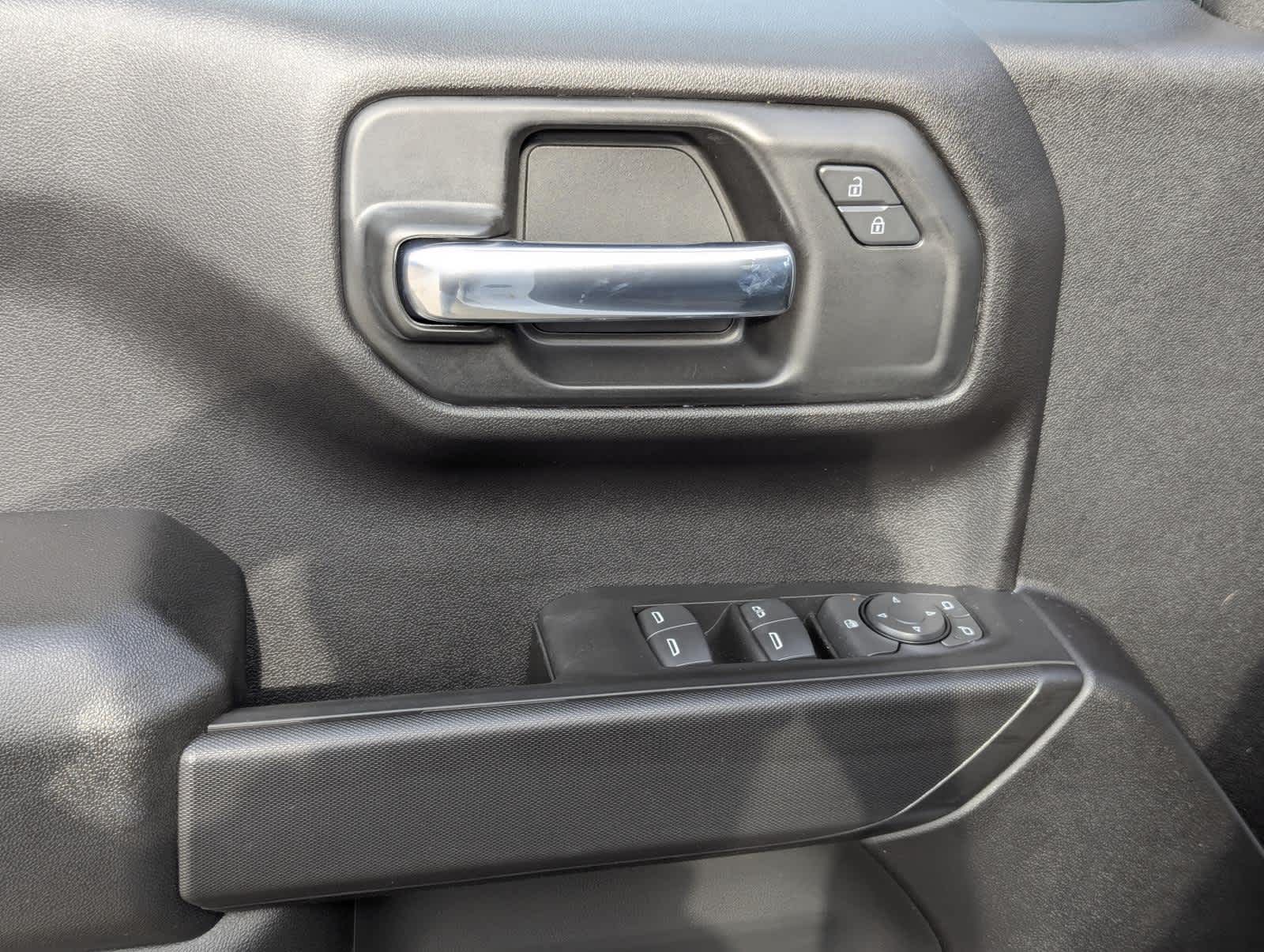 2025 Chevrolet Silverado 1500 photo 11