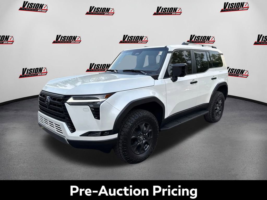 2024 Lexus GX Overtrail's photo