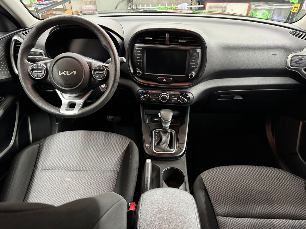 2023 Kia Soul LX photo 14