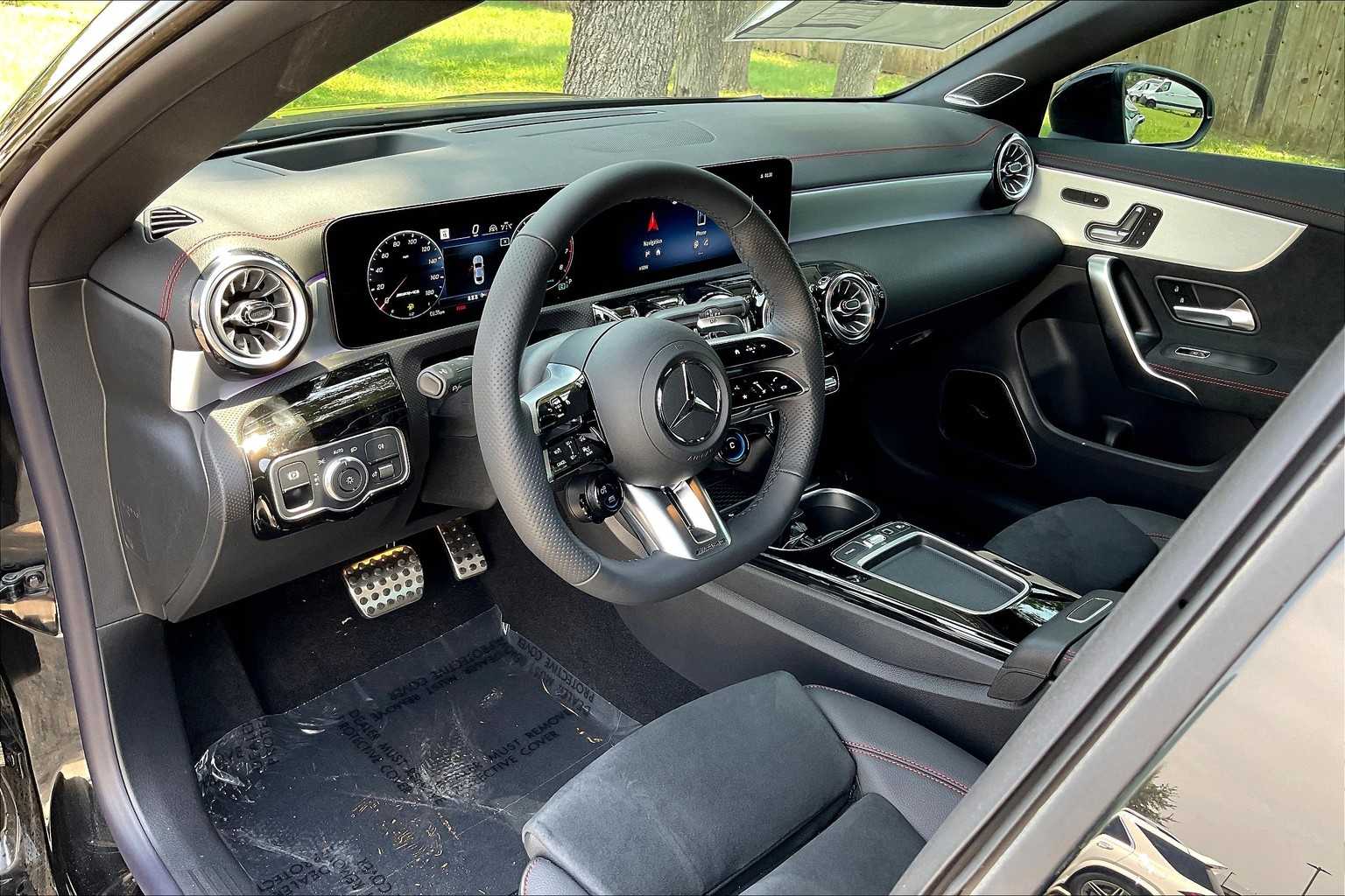 2025 Mercedes Benz CLA AMG 35 4MATIC photo 9
