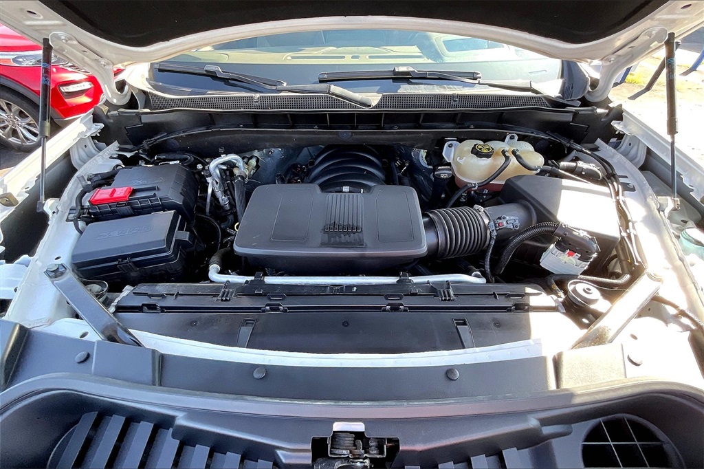 2022 CHEVROLET SUBURBAN - Image 8