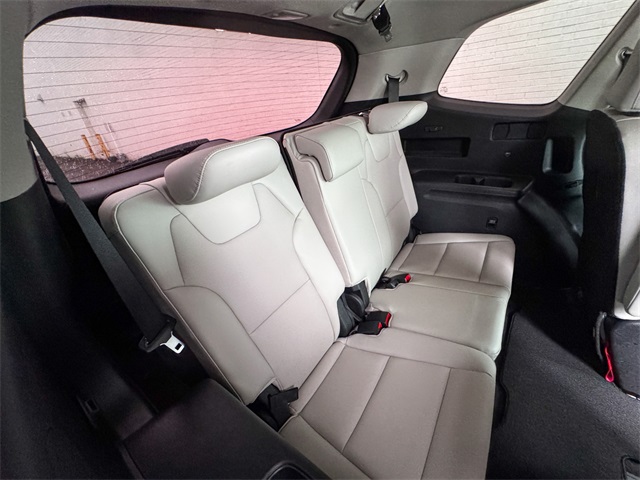 2022 Kia Telluride S photo 19