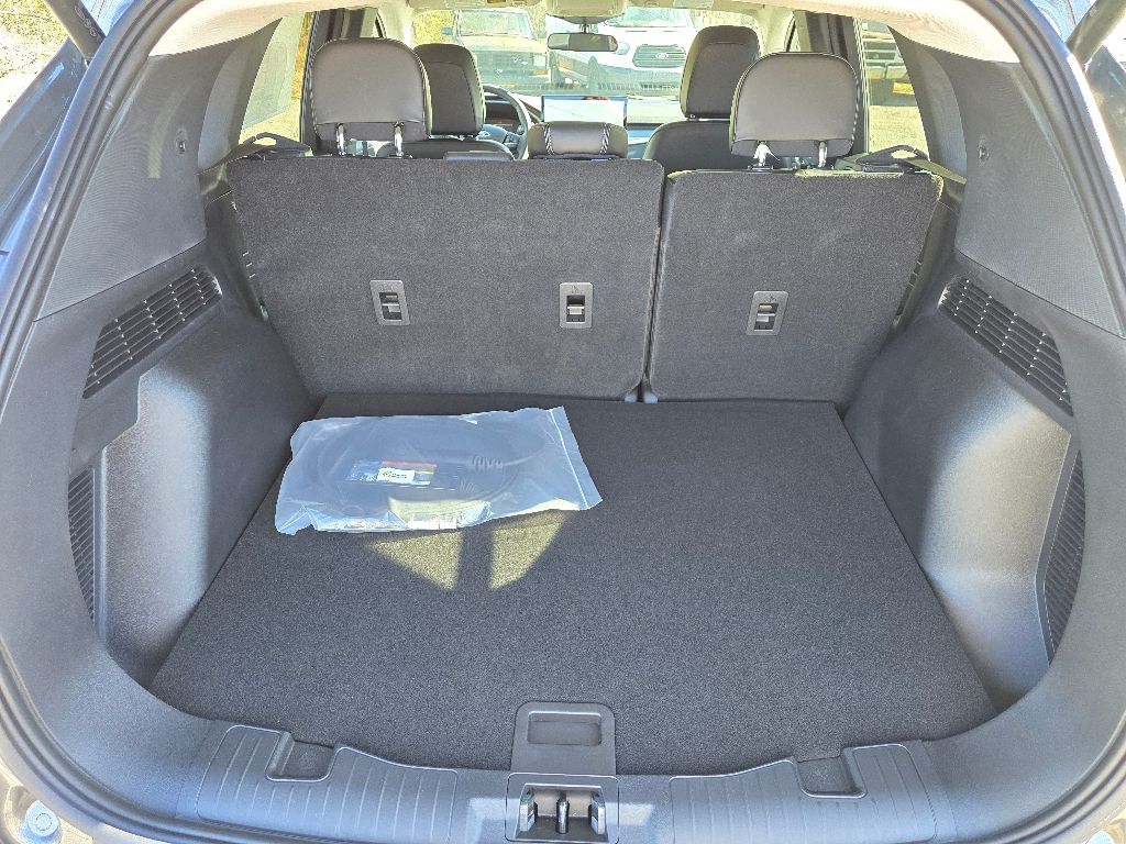 2025 Ford Escape Plug-In Hybrid photo 12