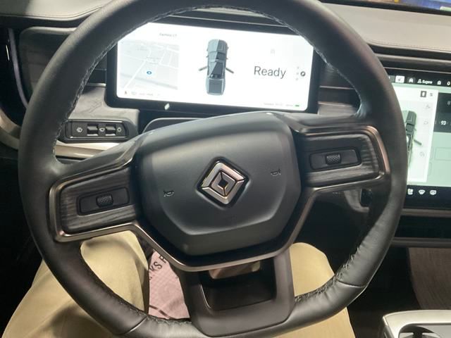2023 Rivian R1T Adventure photo 14