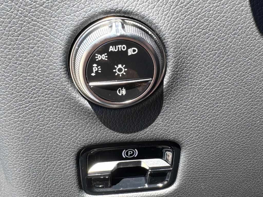 2026 Mercedes Benz GLC 350e 4MATIC photo 26