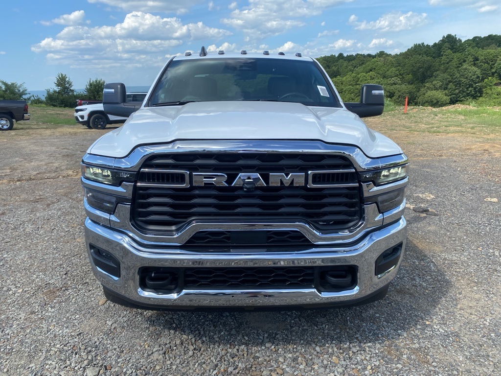 2025 Ram 3500 Tradesman photo 2