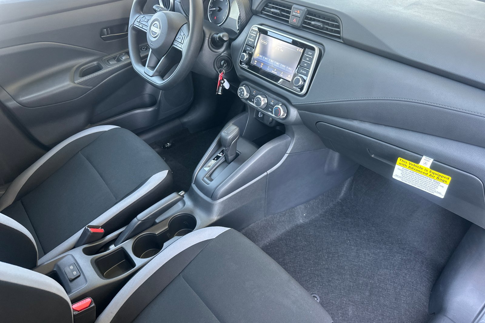 2025 Nissan Versa S photo 12
