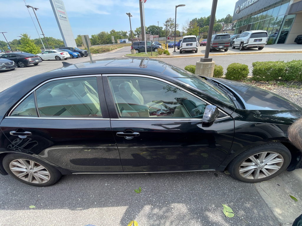 2013 Toyota Camry XLE photo 6