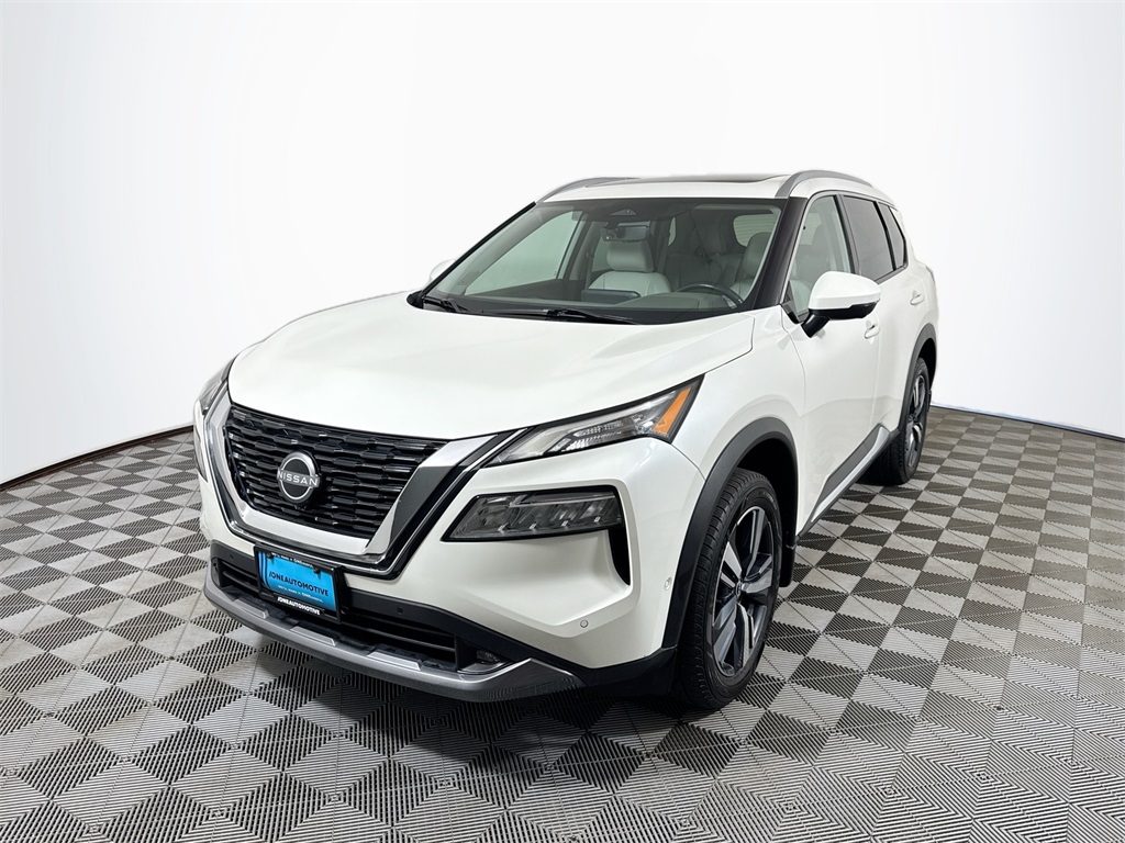 2022 Nissan Rogue SL's photo