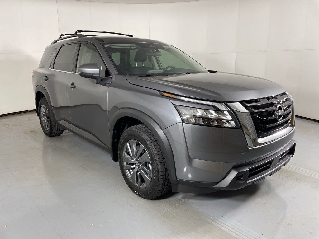 2025 Nissan Pathfinder SV photo 2