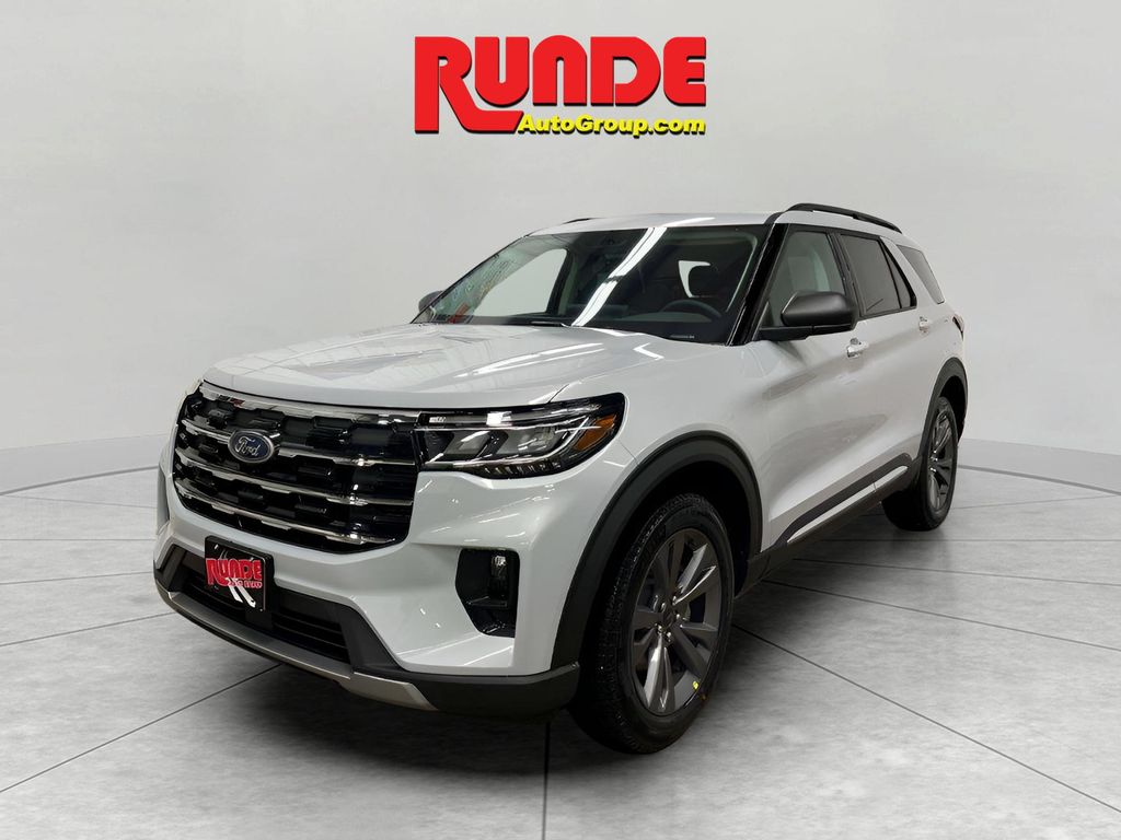 2025 Ford Explorer Active's photo