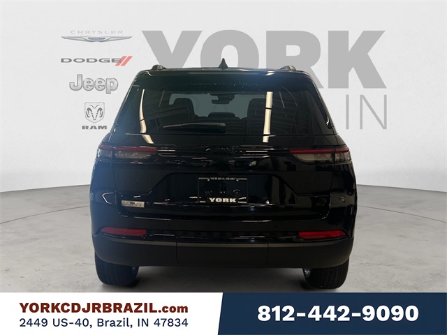 2025 Jeep Grand Cherokee Altitude photo 2
