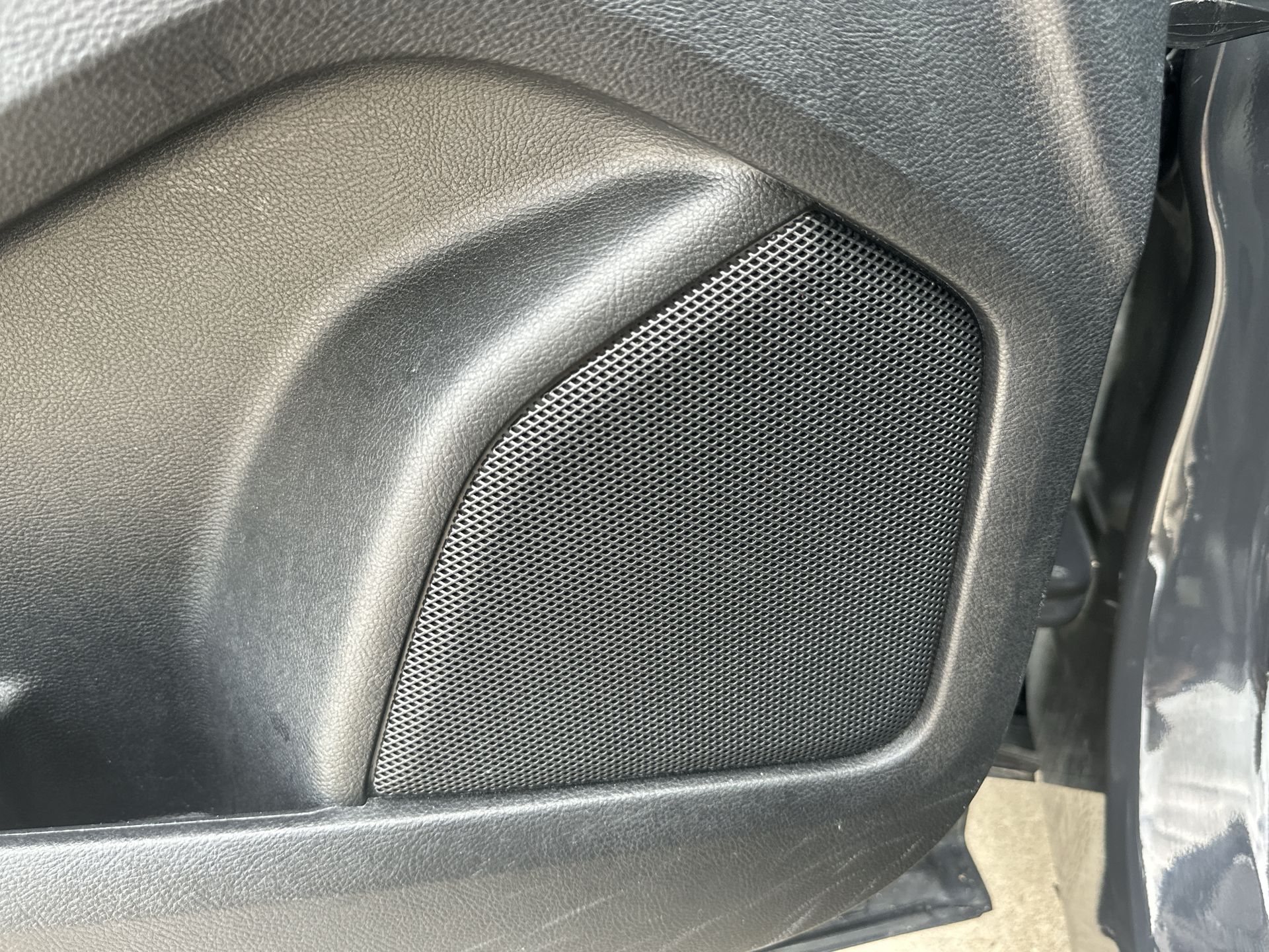 2021 Ford Edge Titanium photo 23