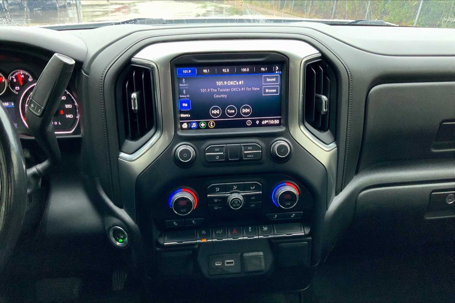 2019 Chevrolet Silverado 1500 LT photo 6