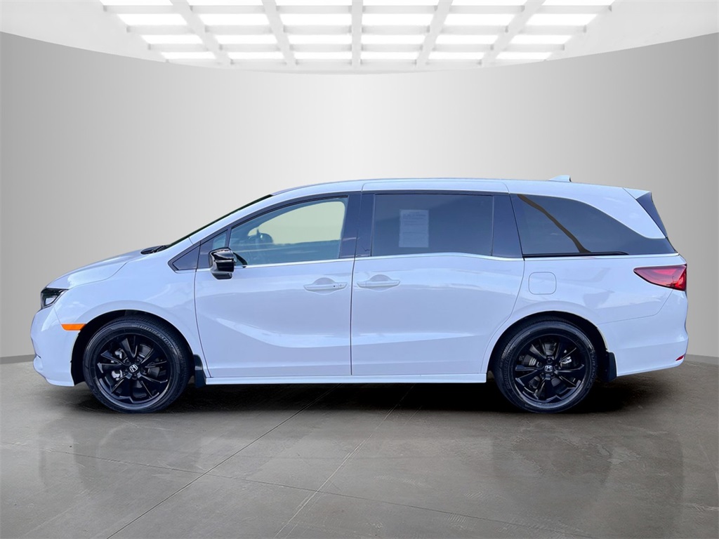 2024 Honda Odyssey Sport photo 3