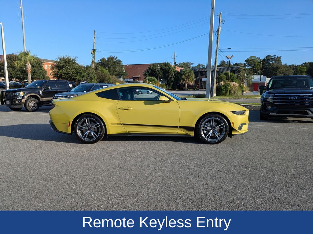 2025 Ford Mustang EcoBoost Premium photo 3
