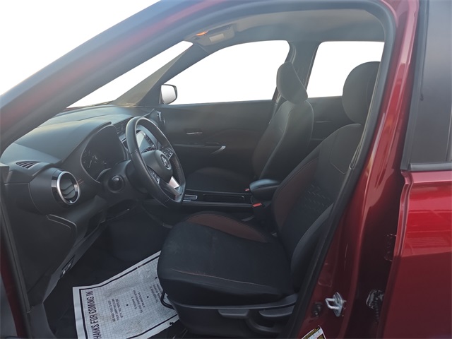 2021 Nissan Kicks SR photo 6
