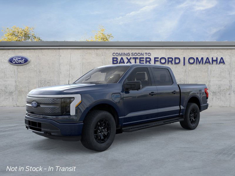 2025 Ford F-150 Lightning XLT photo 13