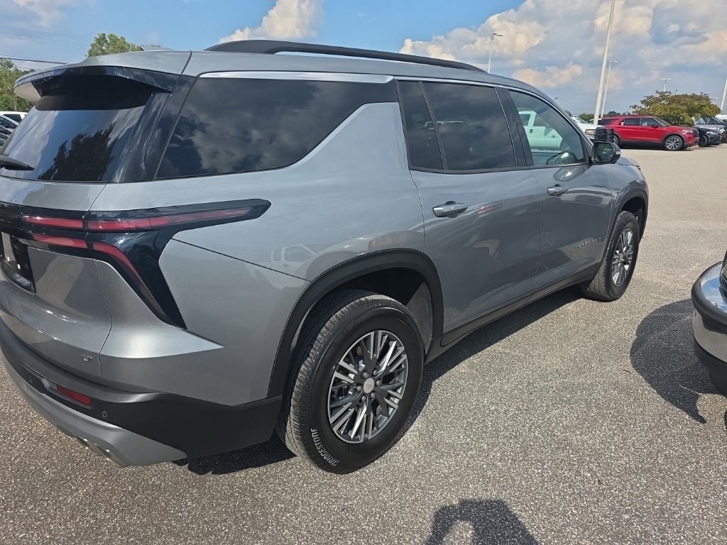 2024 Chevrolet Traverse photo 11