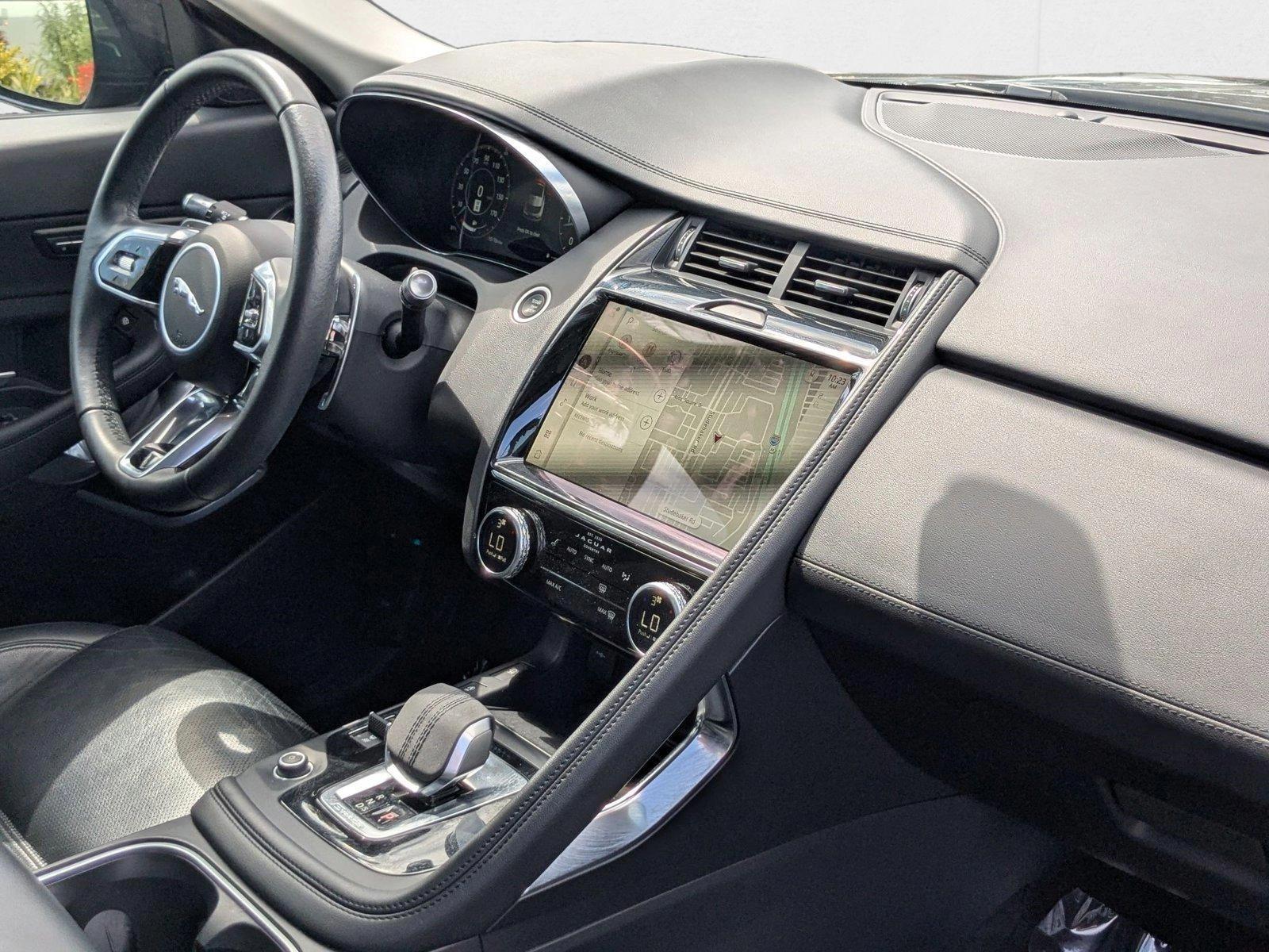 2022 Jaguar E-PACE P250 SE photo 22