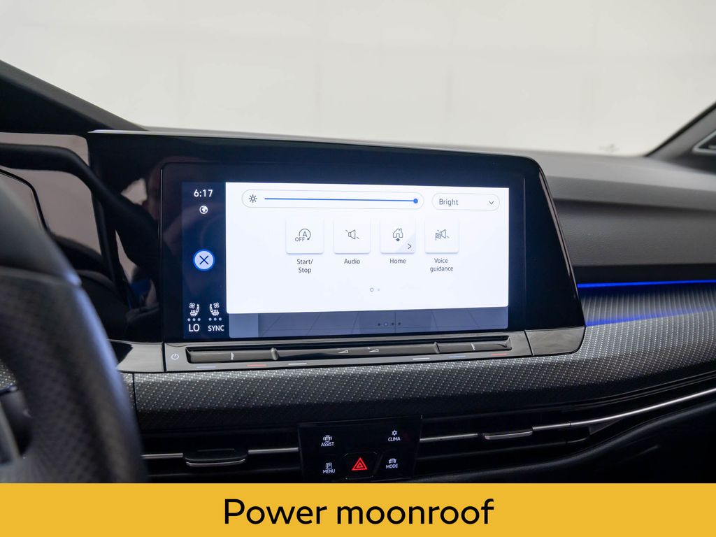 2024 Volkswagen Golf R photo 21