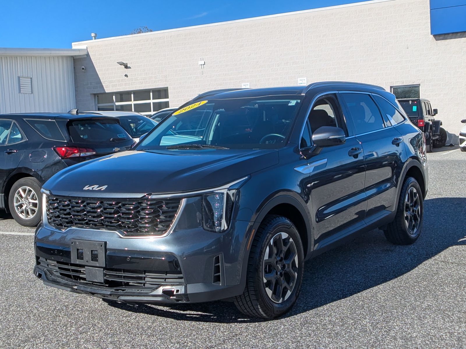 2024 Kia Sorento S's photo