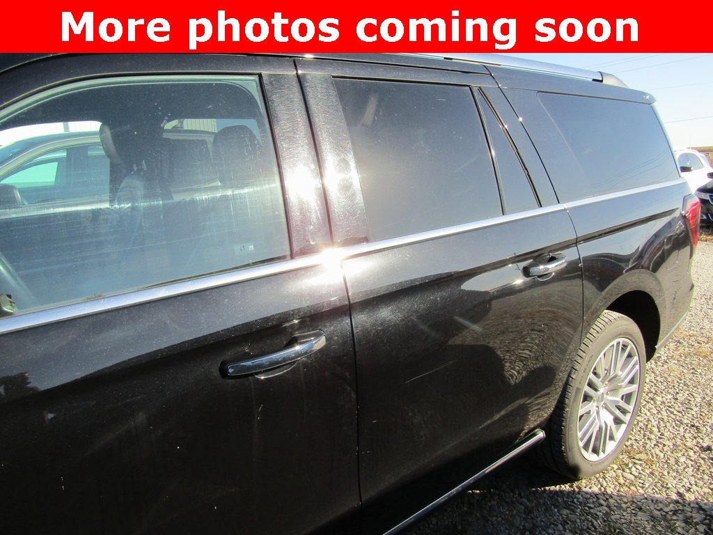 2023 Ford Expedition MAX Limited photo 2