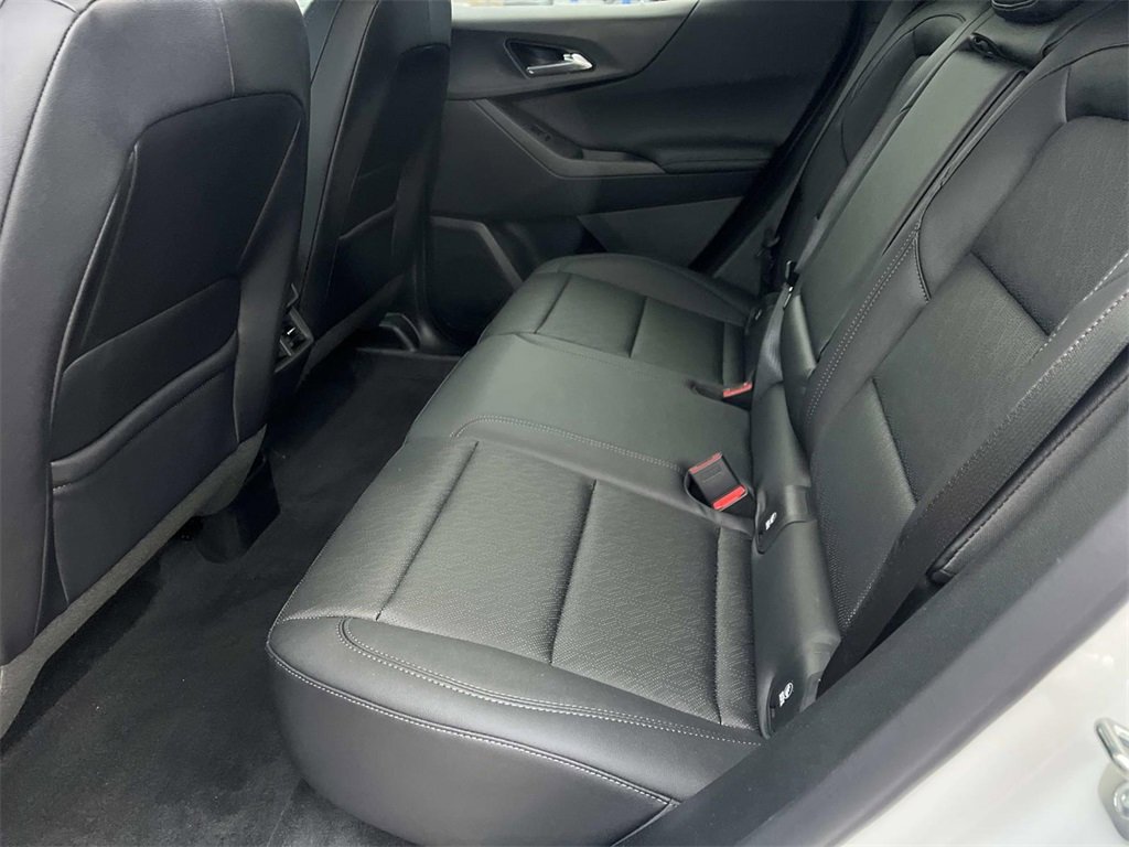 2026 Chevrolet Equinox LT photo 3