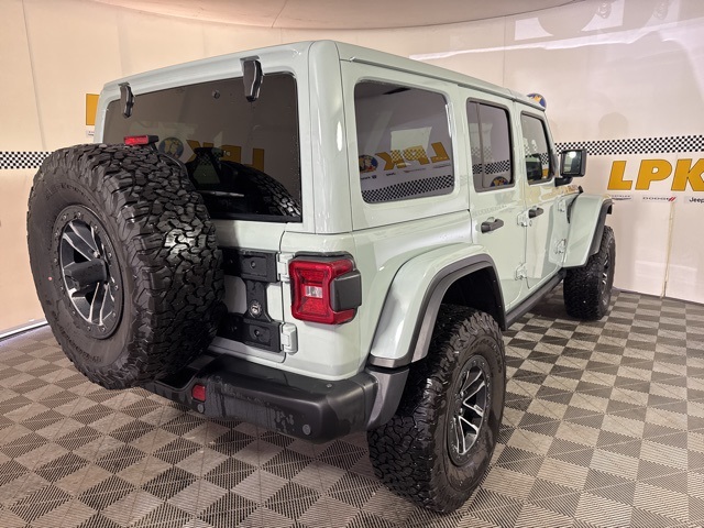 2024 Jeep Wrangler Rubicon X photo 2