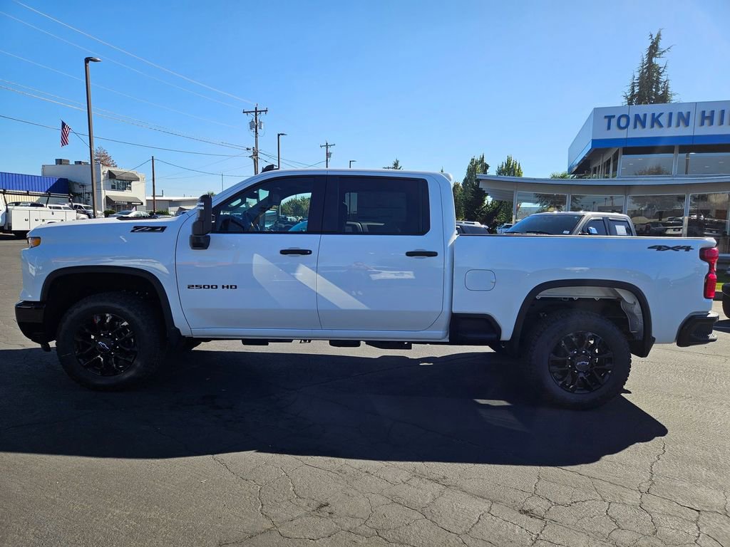 2026 Chevrolet Silverado 2500HD Custom photo 3