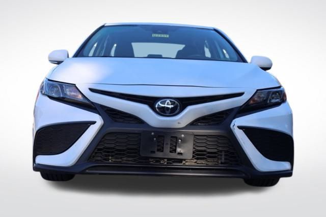 2024 Toyota Camry SE photo 4
