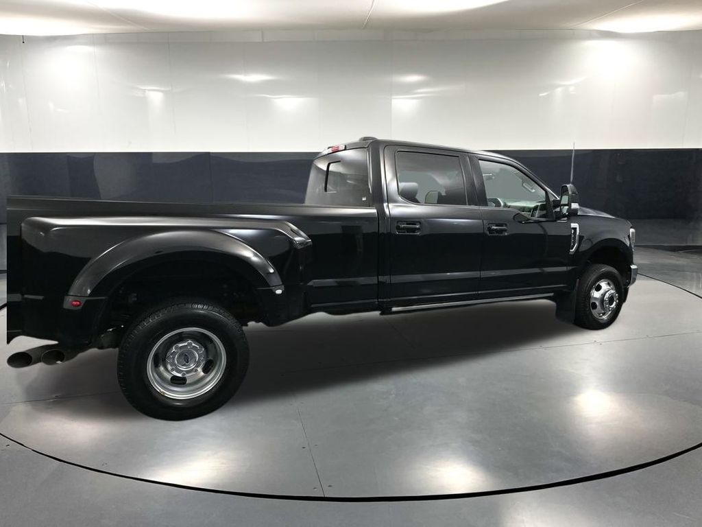 2022 Ford F-350 photo 4