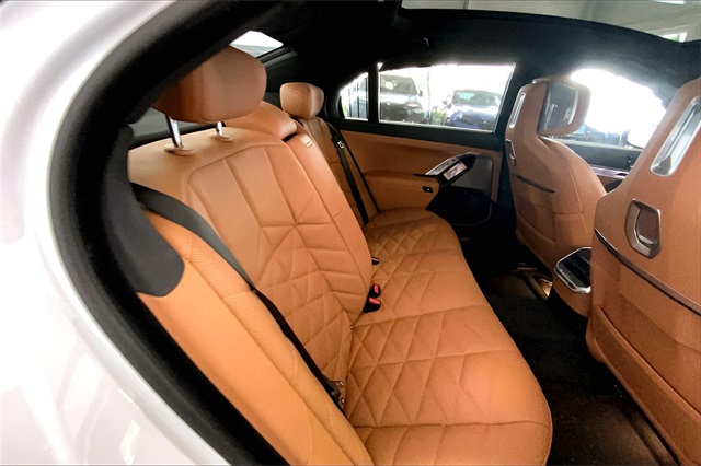 2024 Bmw 740i photo 23