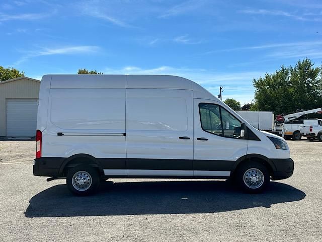2024 Ford Transit photo 15
