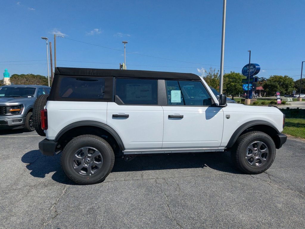 2025 Ford Bronco Big Bend photo 2
