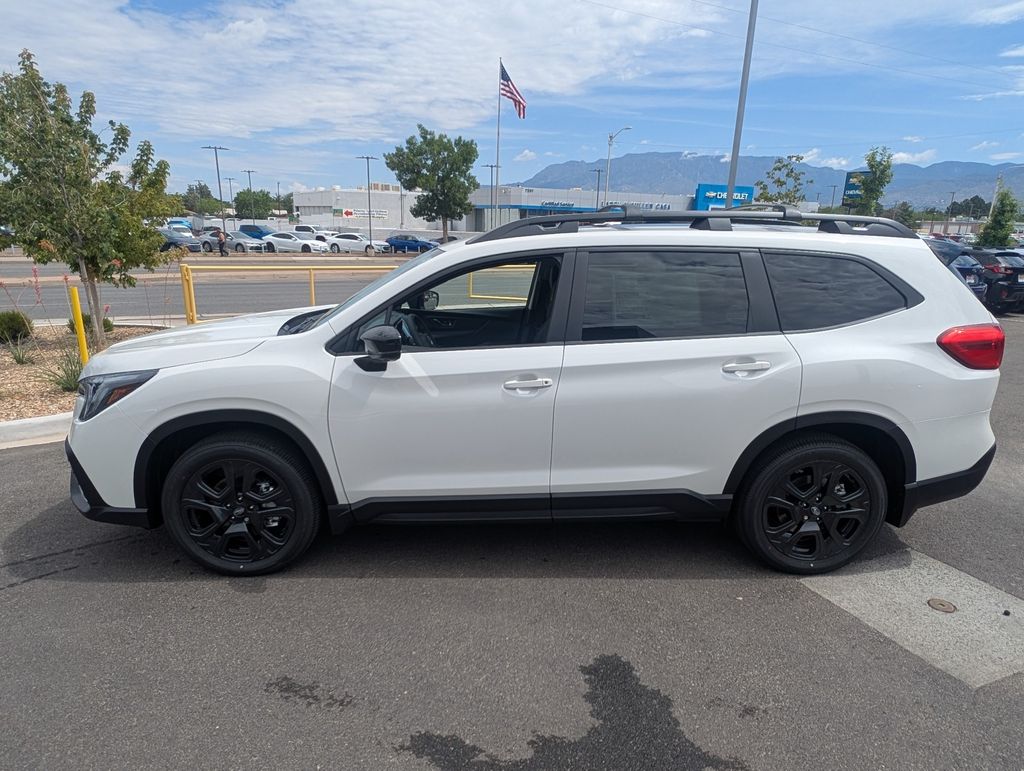 2025 Subaru Ascent Onyx Edition Touring photo 6