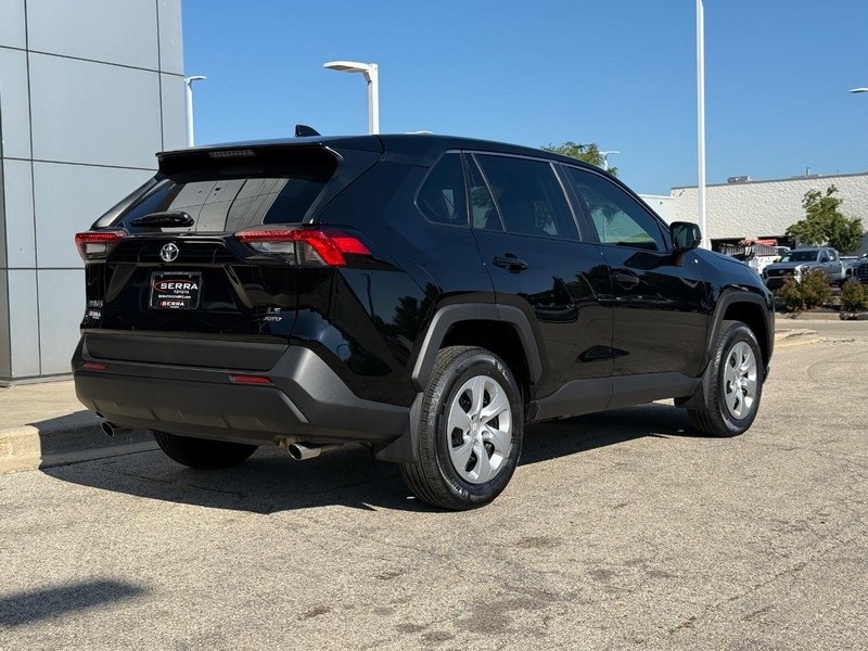2025 Toyota RAV4 LE photo 3