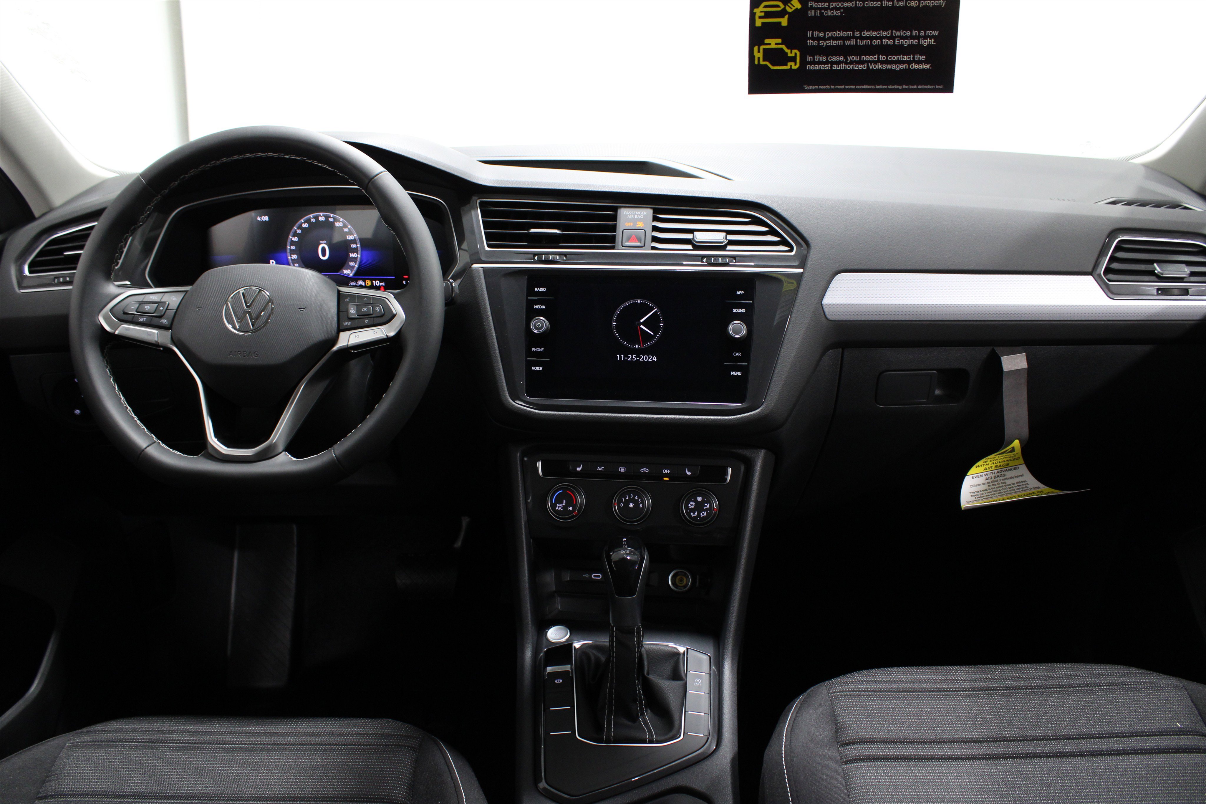 2024 Volkswagen Tiguan S photo 2