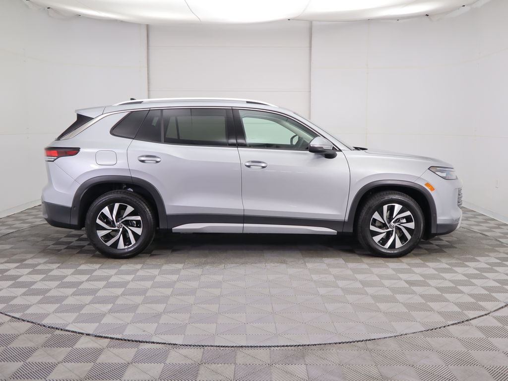 2025 Volkswagen Tiguan S photo 4