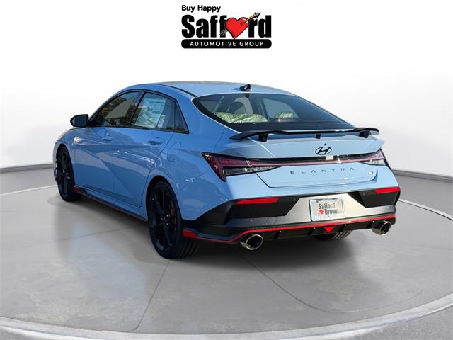 2025 Hyundai Elantra Base photo 6