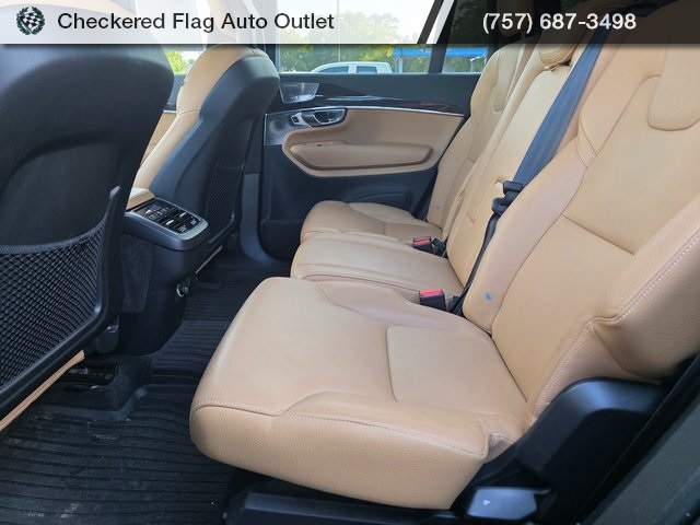 2017 Volvo XC90 T6 Momentum photo 21
