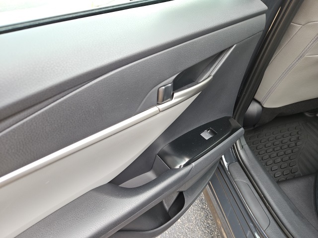 2026 Toyota Camry SE photo 18