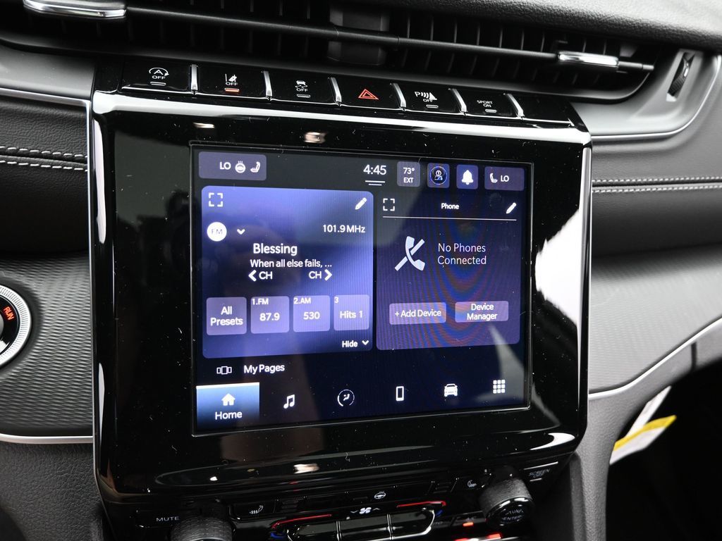 2025 Jeep Grand Cherokee Laredo X photo 12