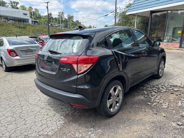 2018 Honda HR-V LX photo 5
