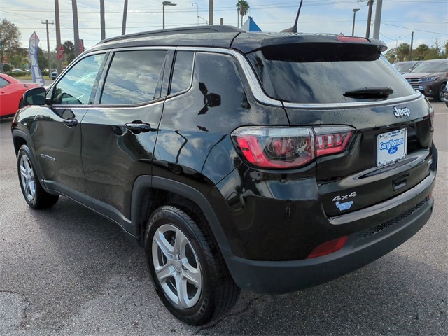 2024 Jeep Compass Latitude photo 3