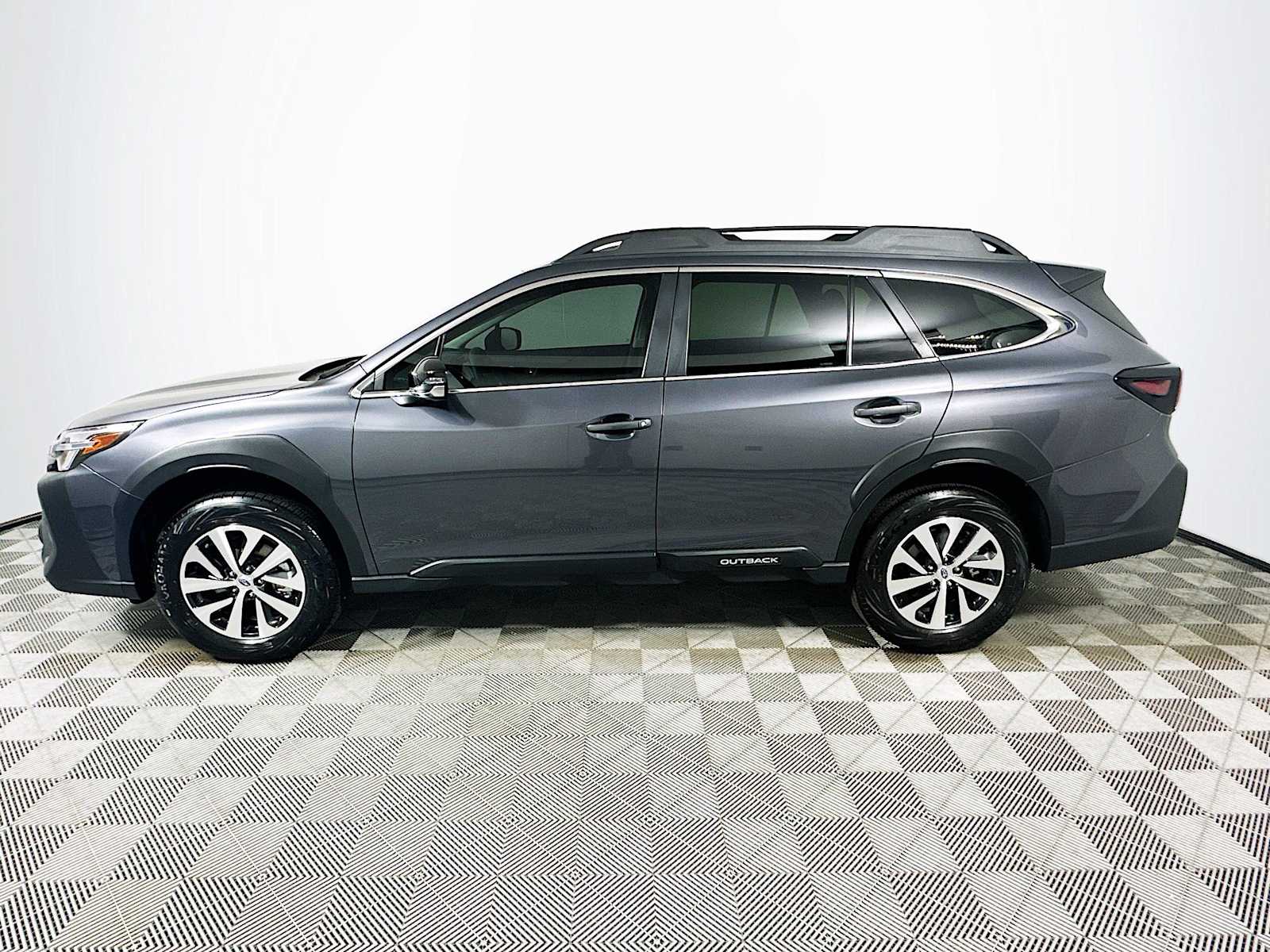 2025 Subaru Outback Premium photo 4